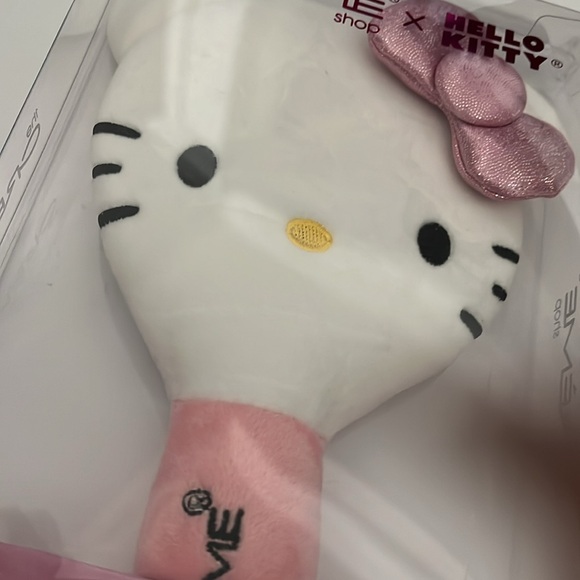 NIB the creme shop x hello kitty LE plush hello kitty portable mirror - Picture 9 of 9